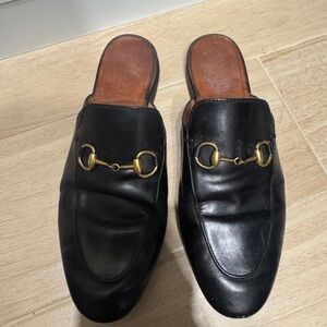 GUCCI Woman’s Black Leather slippers